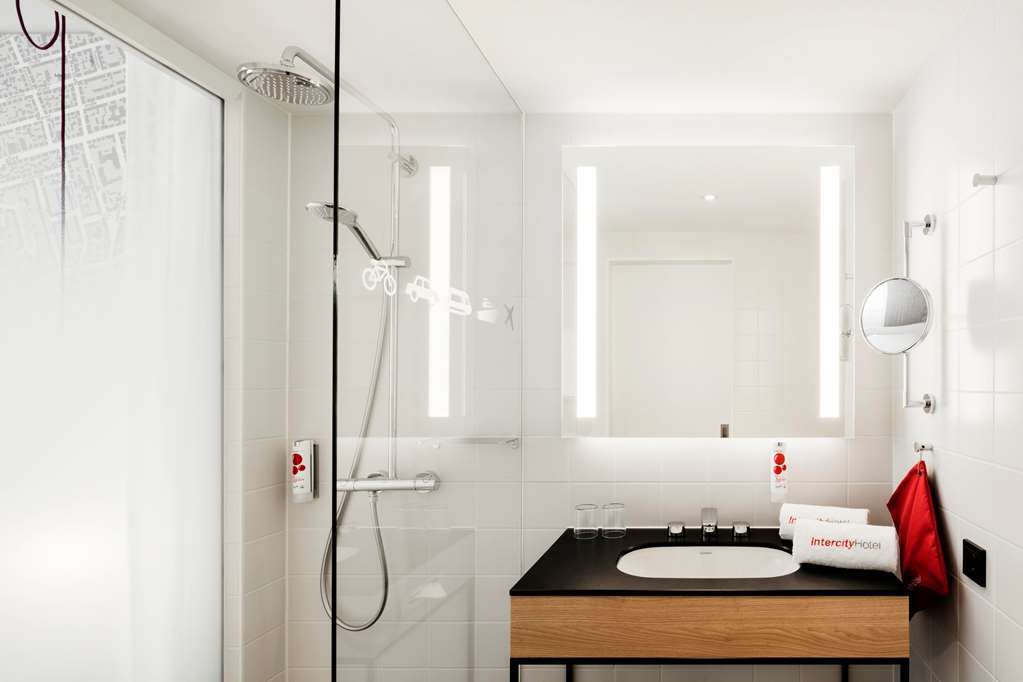 IntercityHotel Duisburg Kamer foto