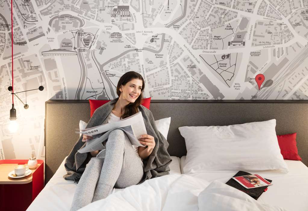 IntercityHotel Duisburg Kamer foto